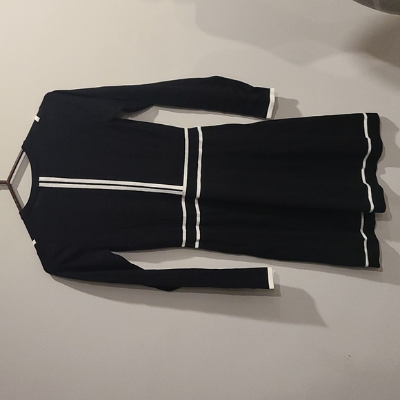 NWT RW & CO black & white knit fit and flare dress - Picture 2 of 5